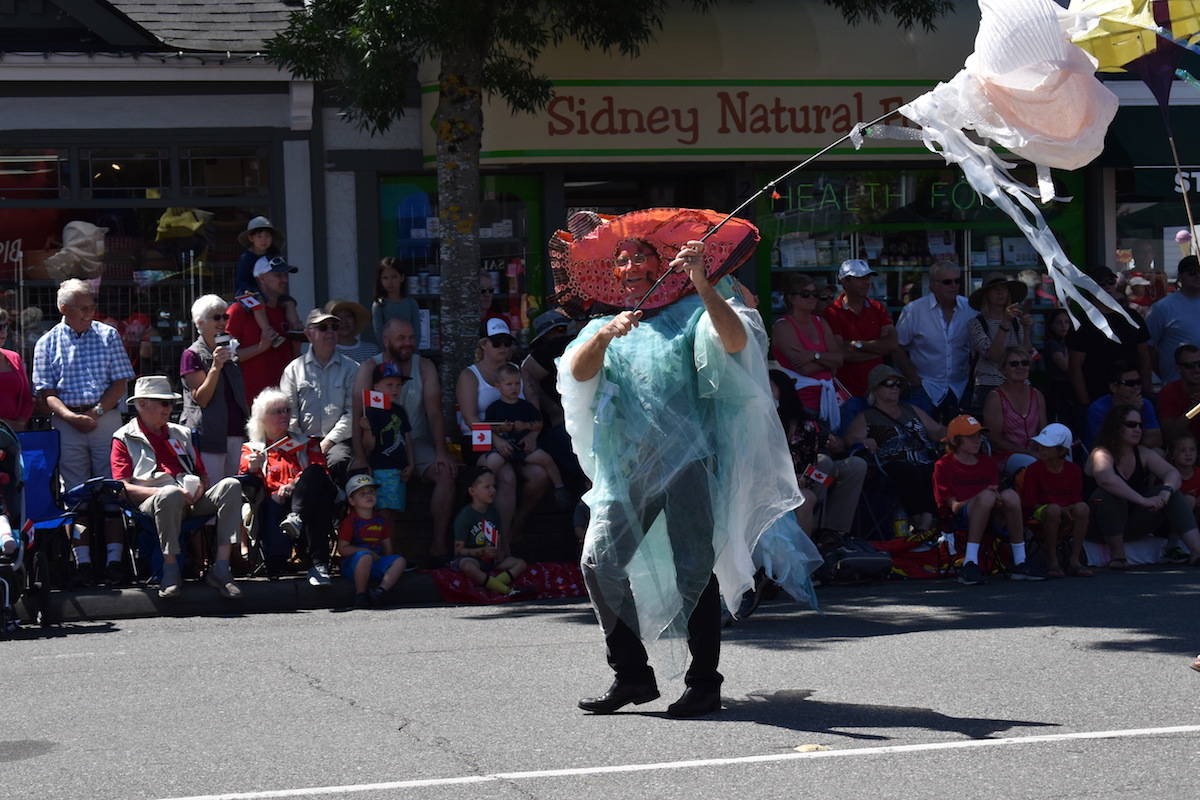 17520139_web1_190701-PNR-CanadaDaySidney15