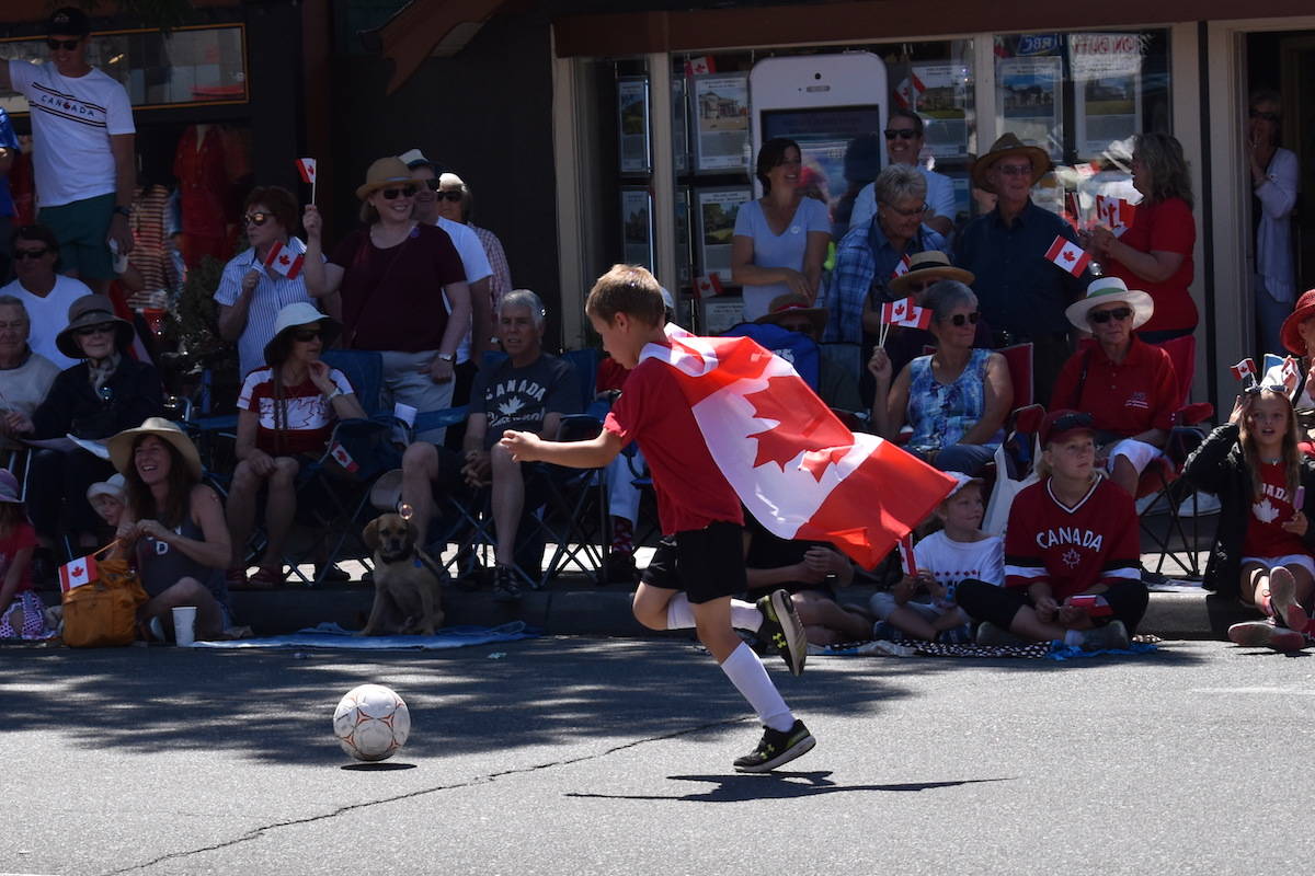 17520139_web1_190701-PNR-CanadaDaySidney3