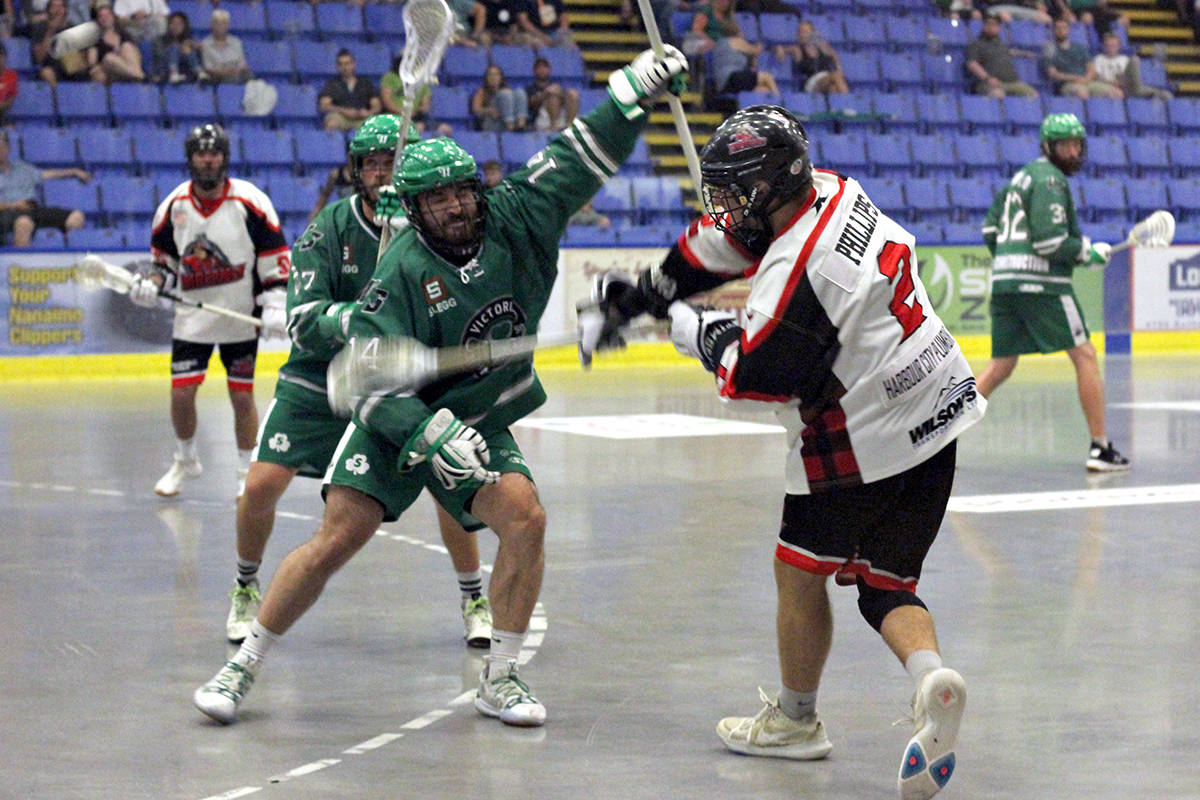 17992704_web1_190808-NBU-lacrosse-shamrocks-win-series_1