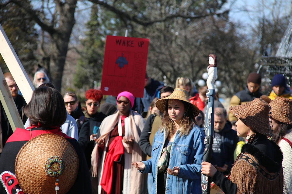 Hundreds of students, allies and Indigenous youth gathered at the legislature buildings in solidarity with the Wet’suwet’en hereditary chiefs. (Kendra Crighton/News Staff)