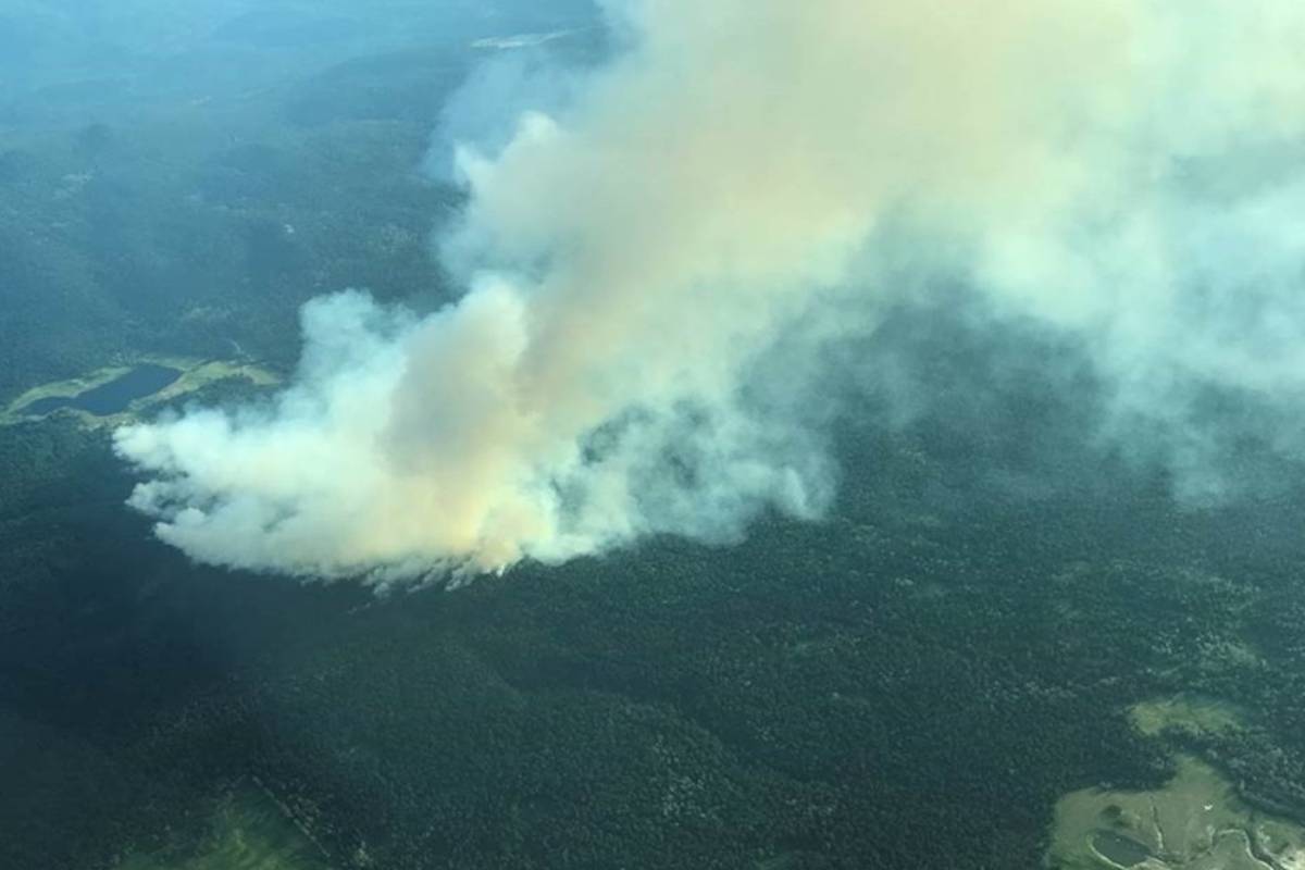 Sparks Lake wildfire. (BC Wildfire/ Twitter)