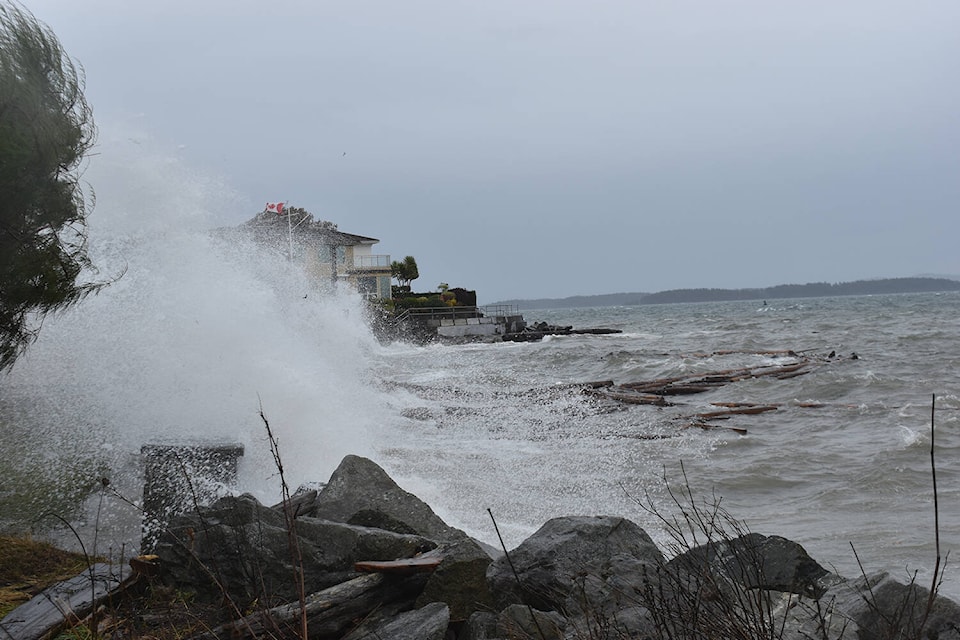 27136055_web1_211110-PNR-MayorCommentsWhatIsNextForWaterfrontBeaconWharf-StormSurge_1