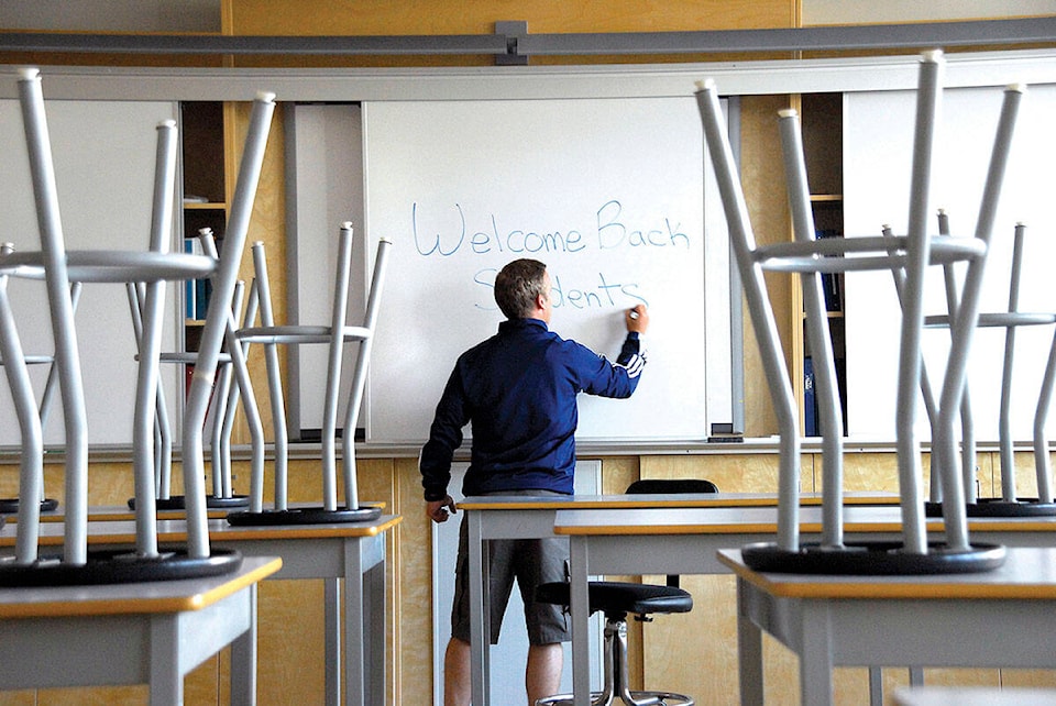 27349943_web1_211130-VNE-Three-School-Exposures_1