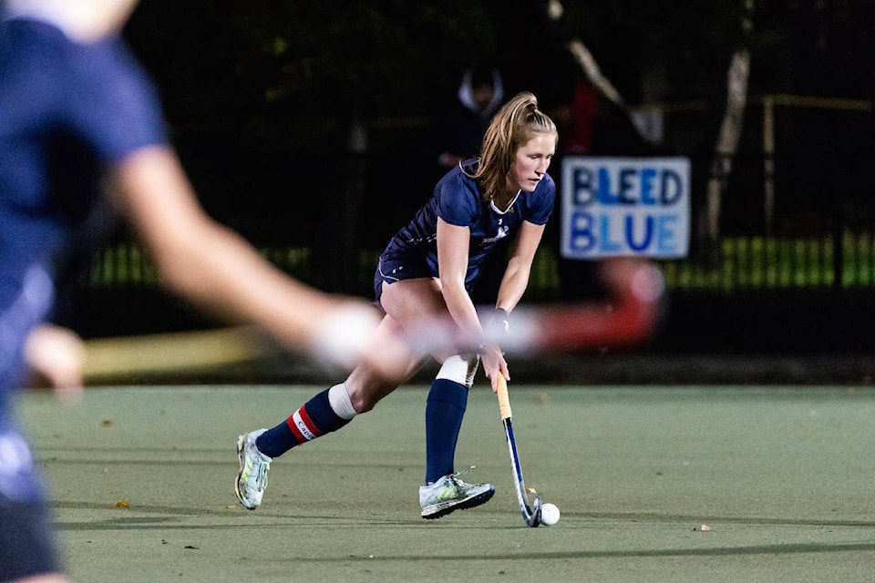 27871166_web1_220117-sne-vikes-field-hockey-canada-_1