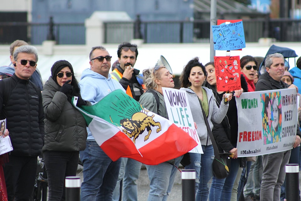 A protest supporting the Iranian anti-government movement too place Saturday near downtown. (Austin Westphal/News Staff)