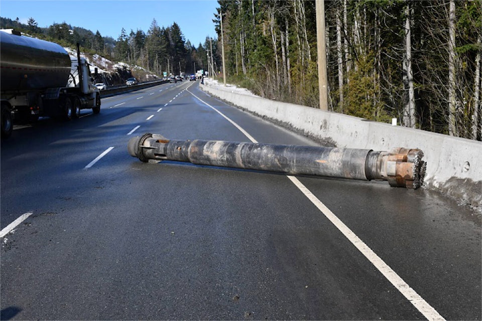 32028611_web1_230303-GNG-RCMP-GiantDrillBit-Malahat-subpic_1