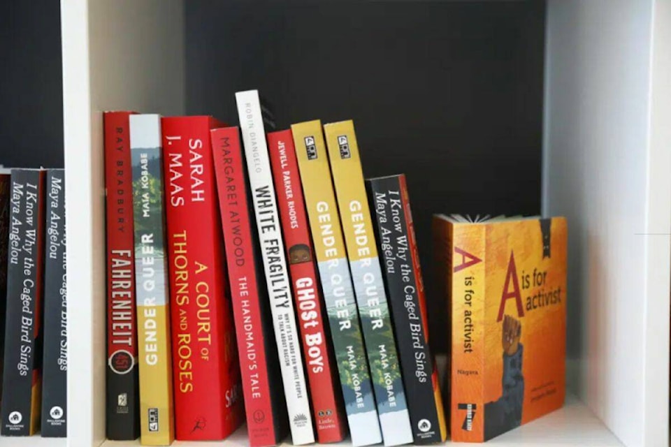 32176155_web1_20230320-CPW-US-Book-Bans-School-Libr-photo_1