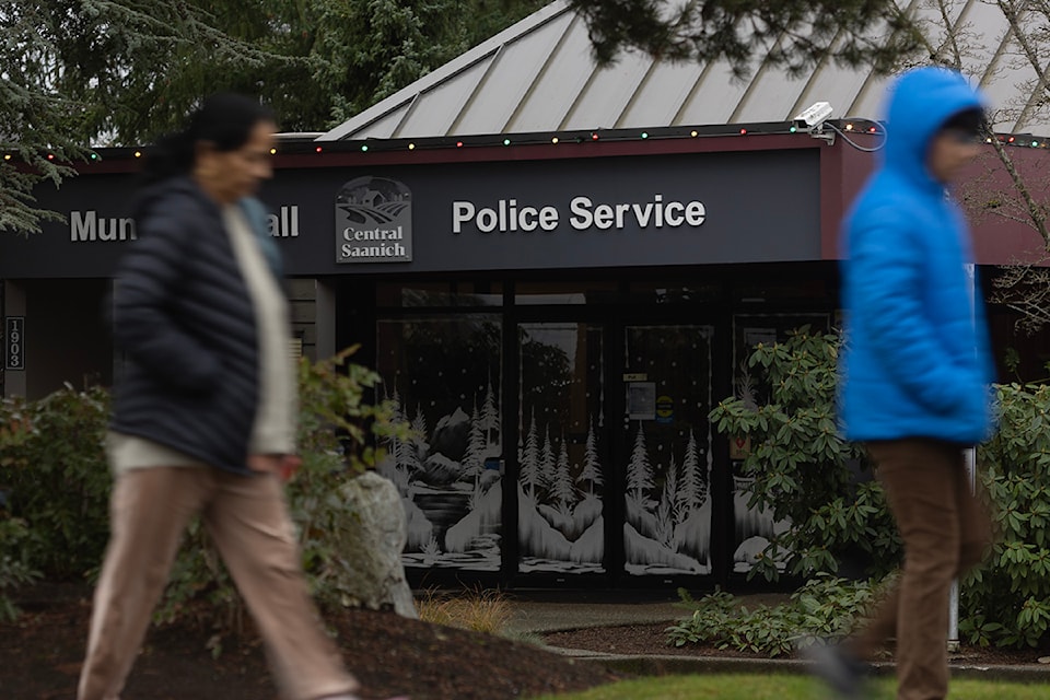 241227-pnr-central-saanich-police-arnold-lim-006