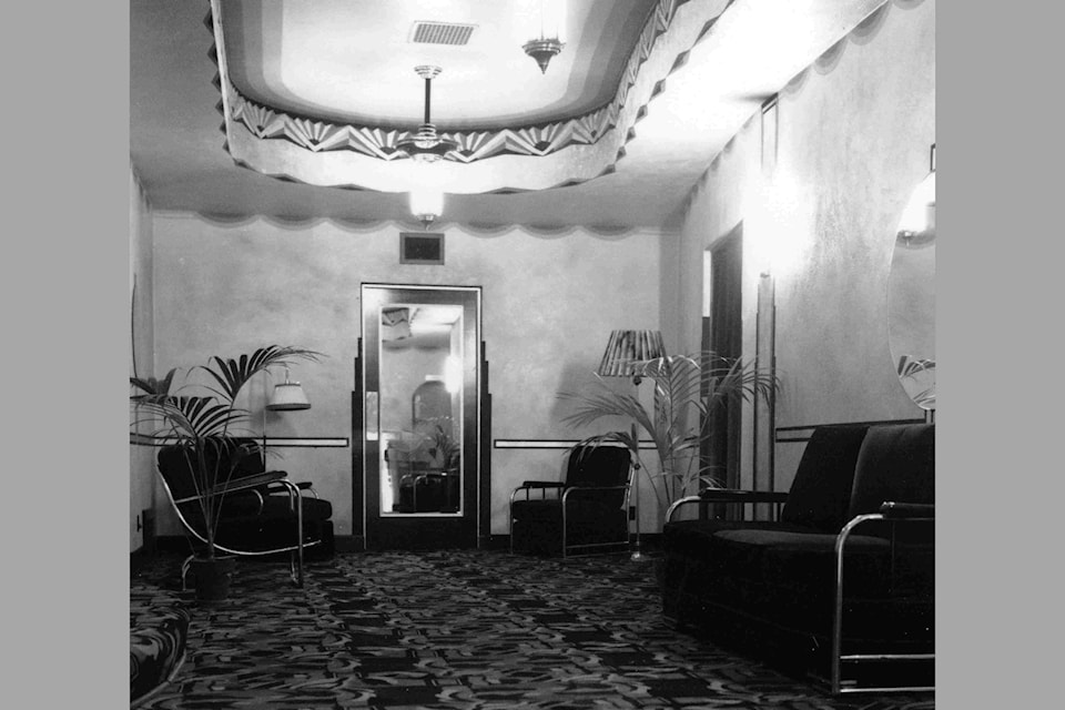 pma24338-capitol-theatre-lobby-smaller
