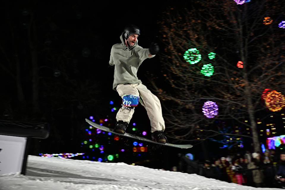 Lee Coulthard of 鶹ѡ comes off the rail and back onto the slope in Penticton's Frost Fest on Jan. 18. 