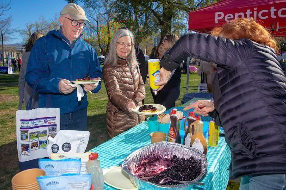 volunteer-breakfast-penticton