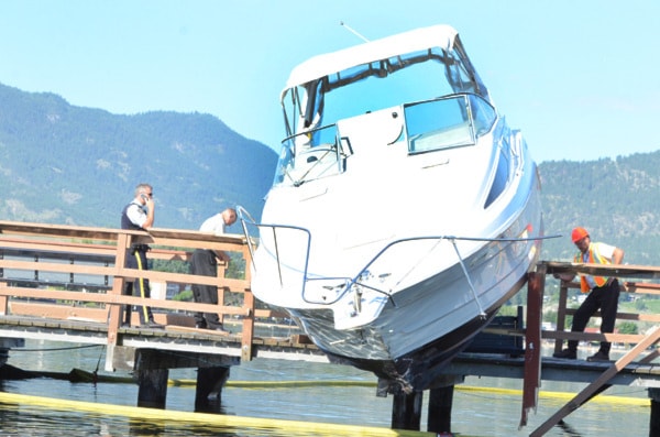 35568penticton0712boatcrash