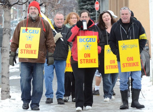 63580penticton0201BCGEUstrike