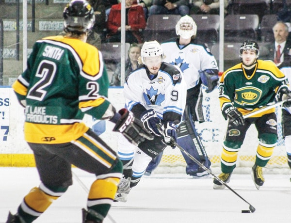 Penticton Vees take on Powell River in first game of Fred Page Cup