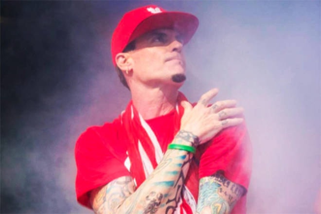 web1_170412PWN-VanillaIce-T