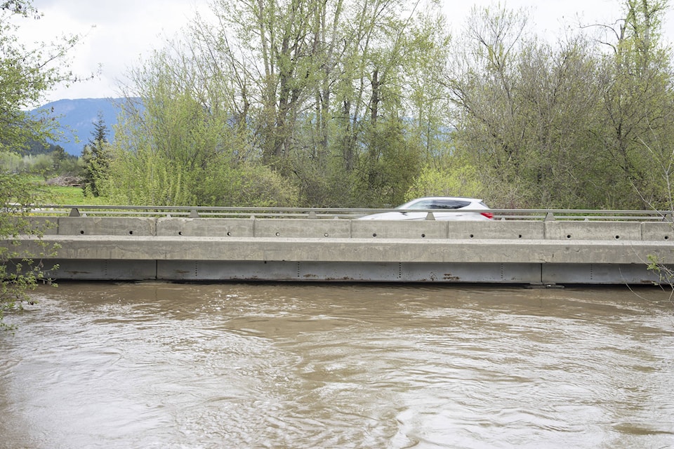 web1_20170506-SAA-Flooding--JE-0016