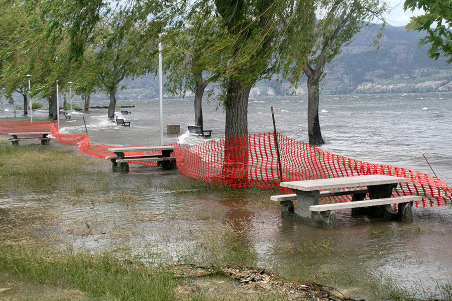 web1_170615-SUM-story-flooding-MAY-8_3