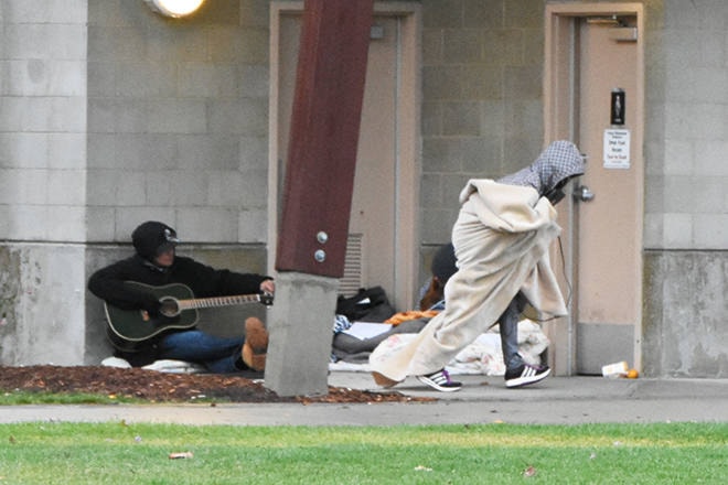 8247335_web1_170825-pwn-homeless-T