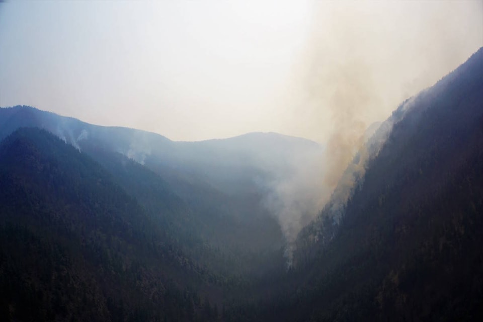 13184276_web1_180817-PWN-snowymountainwildfire