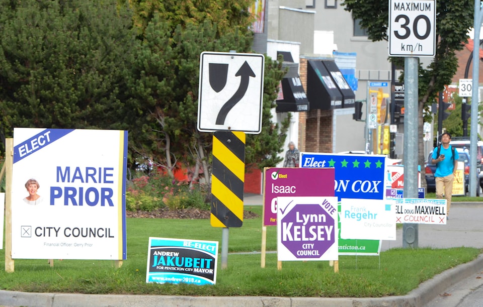 13634722_web1_180921-PWN-election-signs