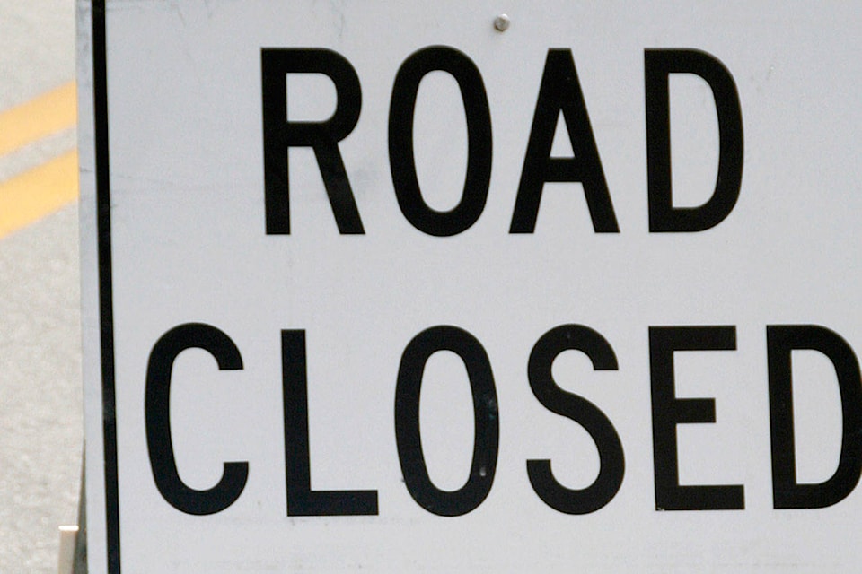 14533273_web1_road-closed-T