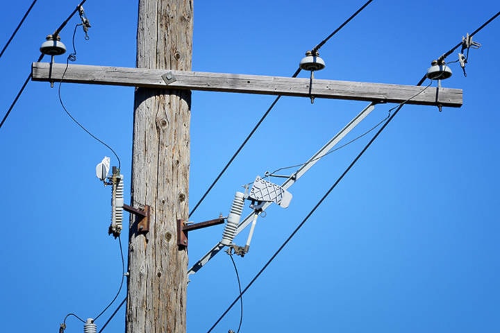 14924554_web1_181228-PWN-R-PowerLines