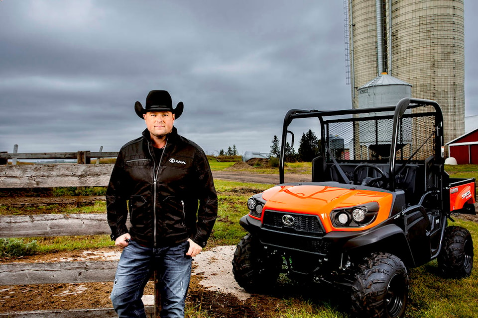 16065222_web1_Gord-Bamford-Kubota-1