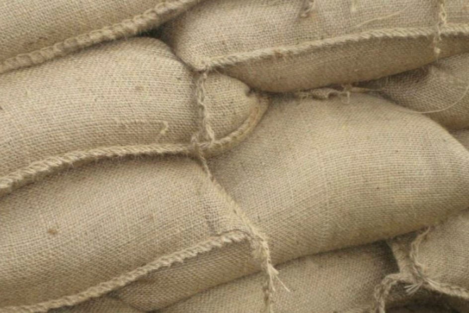 21336762_web1_200429-SAA-sandbags