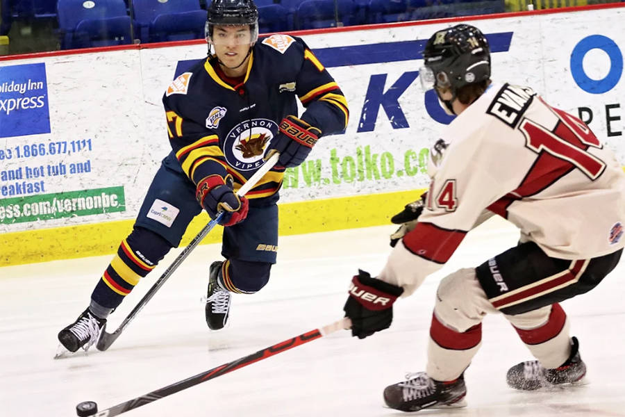 Vernon Vipers forward named top scholastic player in country - Penticton  Western News