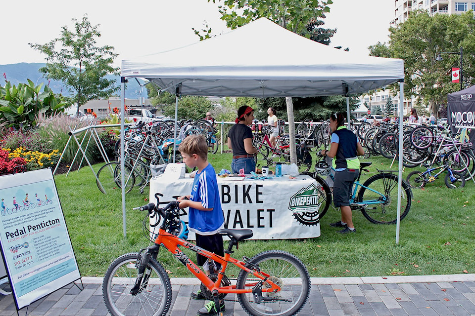 24927781_web1_210228-PWN-BikeValet-bikekid_1