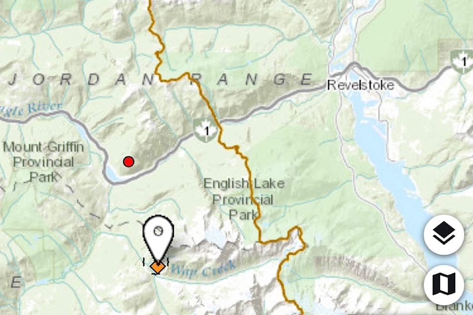 25834318_web1_210722-VMS-revelstoke-fire-PUSH-map_1