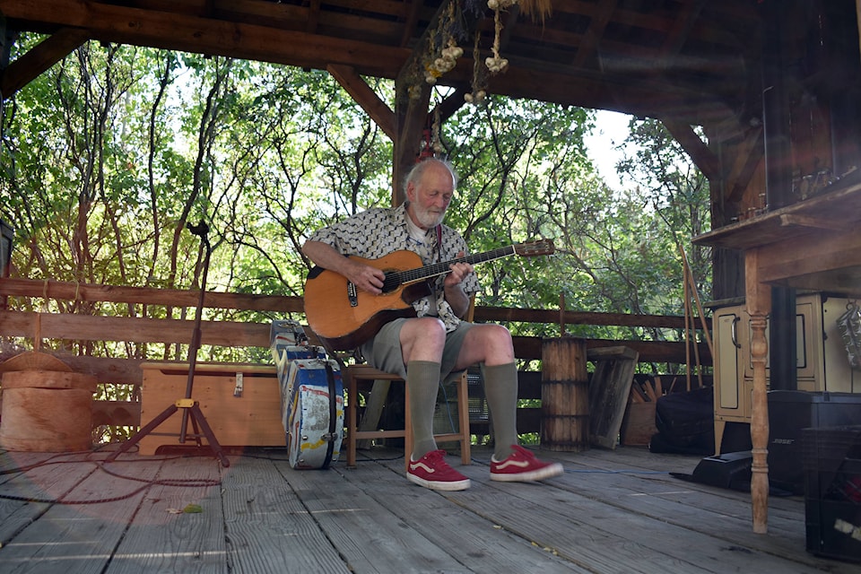 Canadian folk musician Valdy took to the Grist Mill stage as one of the first major concerts since COVID-19 began to spread. (Brennan Phillips - Keremeos Review)