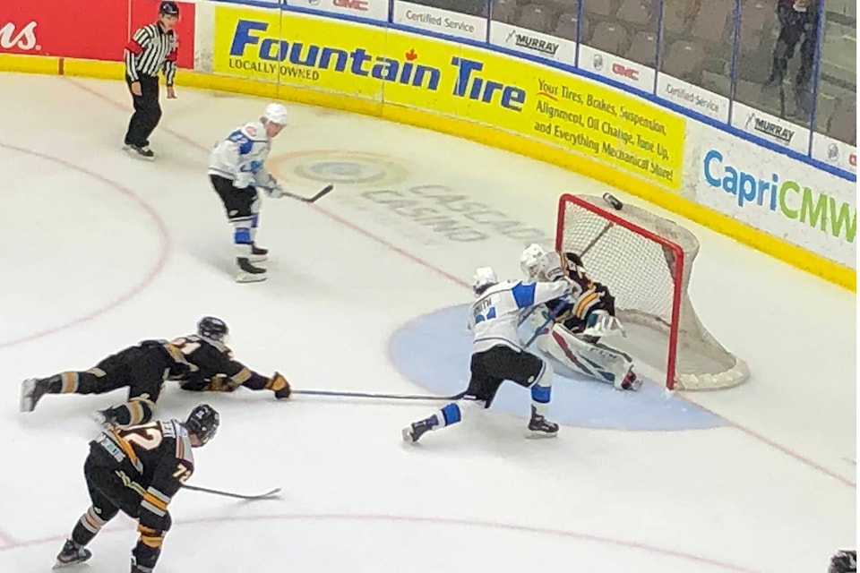 Vees’ Luc Wilson completed his three-point night, adding a goal on the powerplay to extend the Vees lead to 5-3 in the third in home ice hockey action against the Victoria Grizzlies Saturday night. (Monique Tamminga Western News)
