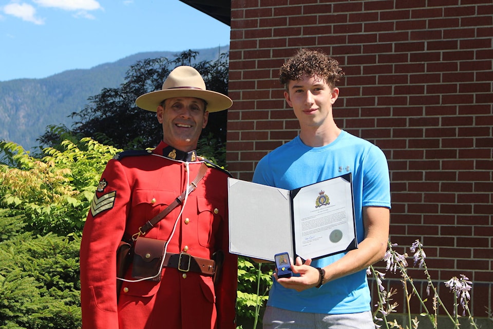 29855639_web1_220728-RTR-RCMP-commendation-pic_1