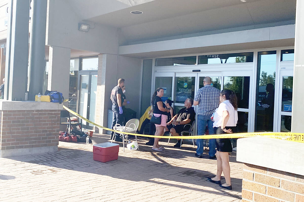 Edmonton man, 19, arrested in Maple Ridge mall bear spray robbery