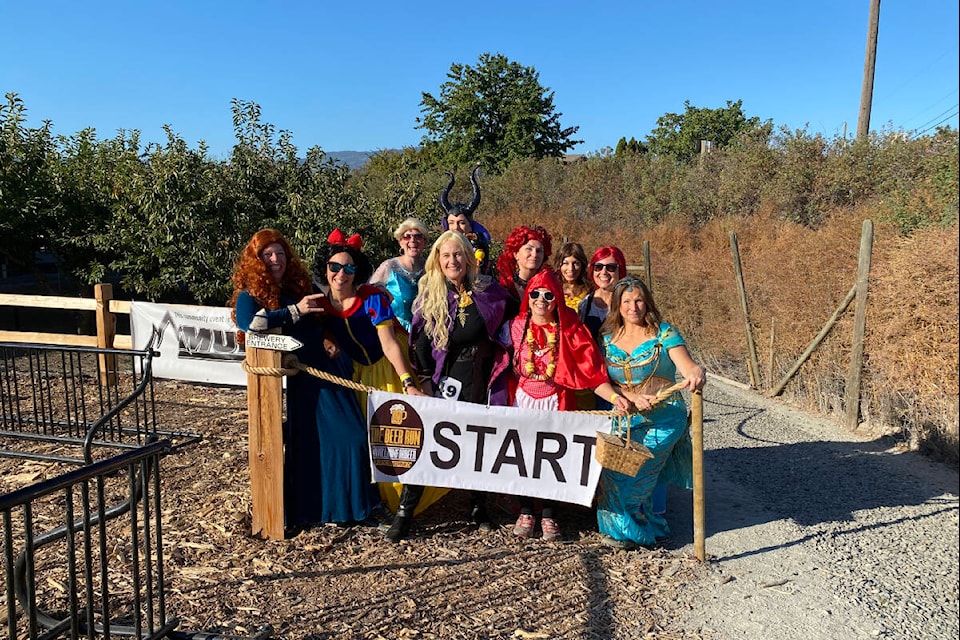 Penticton Beer Week kicked off with a beer run, starting at the KVR Trail on Saturday, Oct. 15. (Logan Lockhart- Western News)