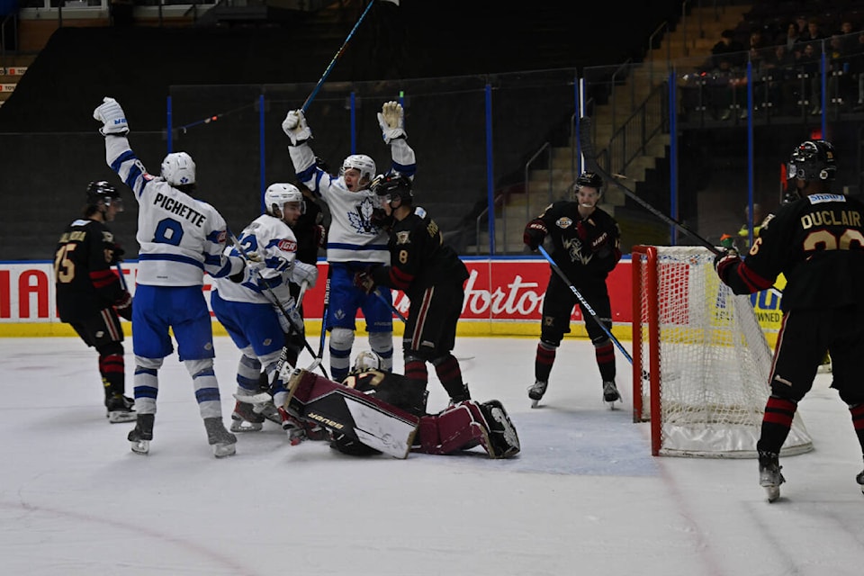 The Penticton Vees extended their win streak to 19 games on Friday, Nov. 18, defeating the West Kelowna Warriors 11-2. (Brennan Phillips- Western News)