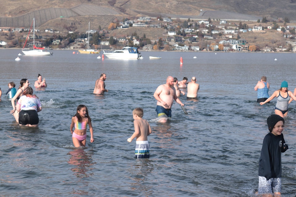 31838900_web1_230216-VMS-polar-swim-1_2