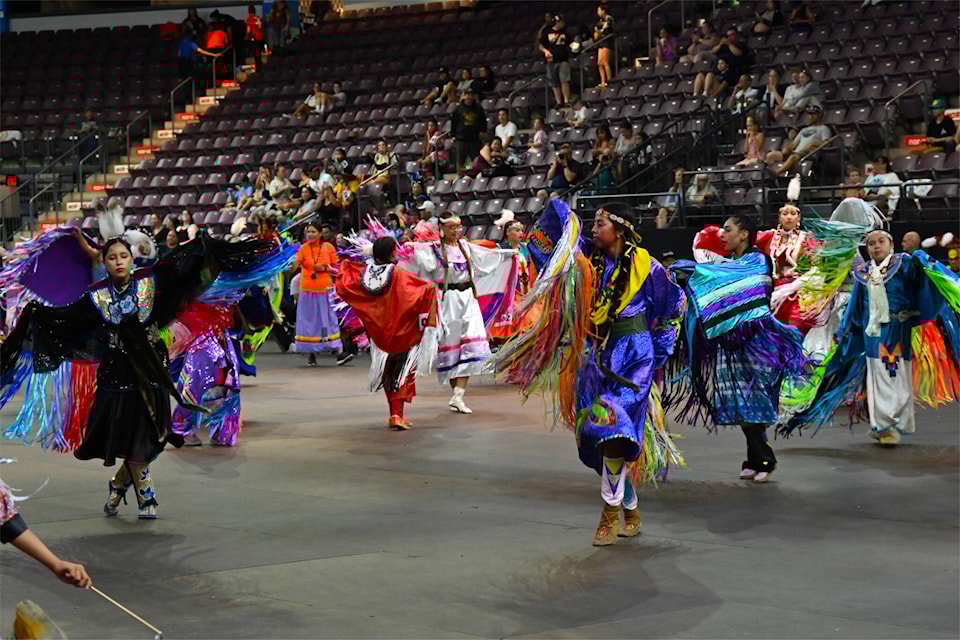 33132892_web1_230629-PWN-PowWowPhotos_4