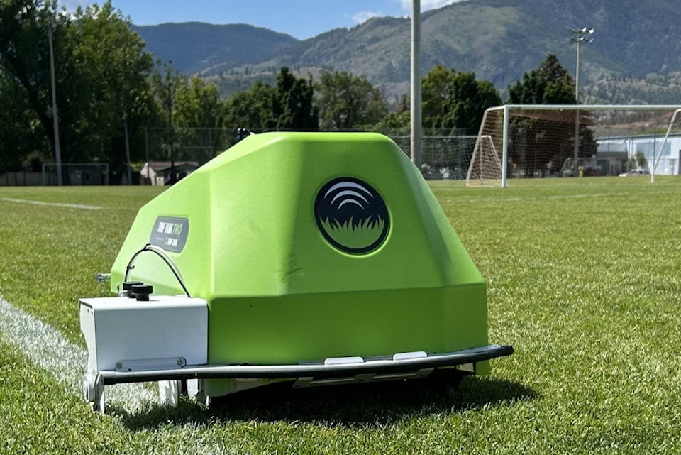 sports-field-robot