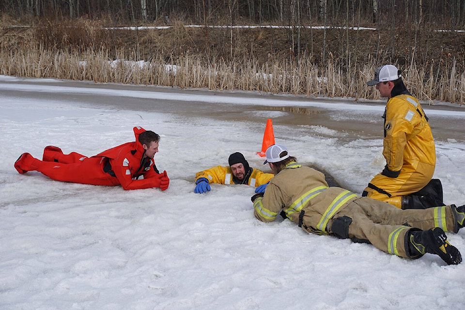 County of Wetaskiwin first responders train ice rescues March 26-27, 2022. (Shaela Dansereau/ Pipestone Flyer)