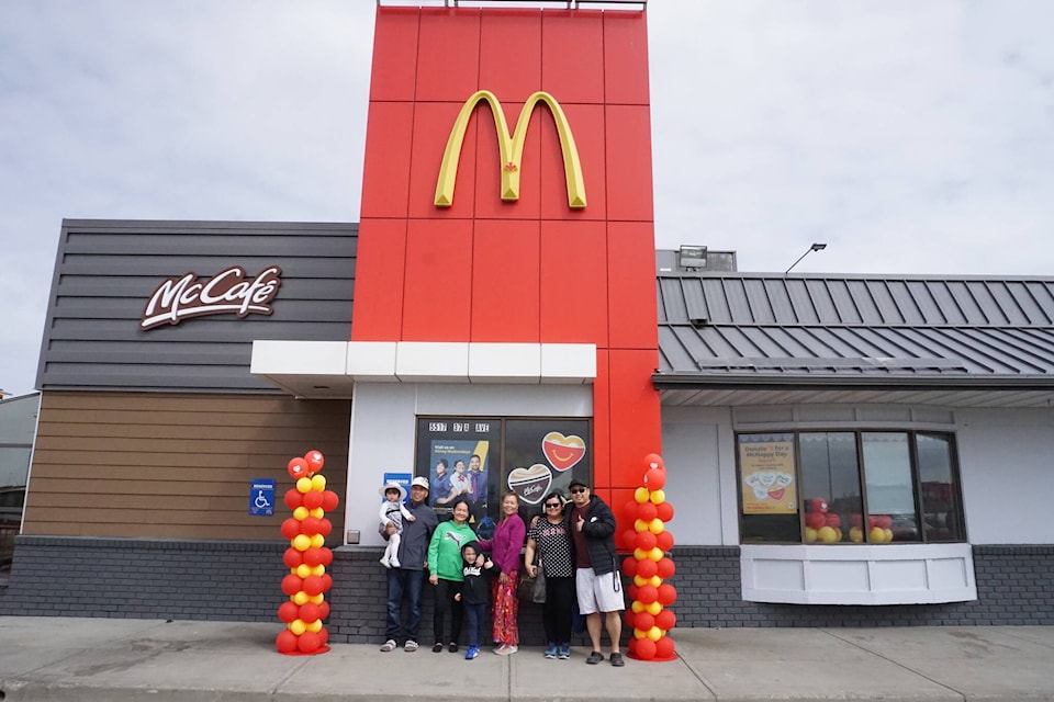 A Wetaskiwin family visits McDonalds for McHappy Day. (Shaela Dansereau/ Pipestone Flyer)