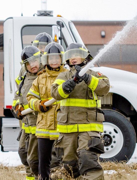 10342ponokaermineskin-firefighters-JHK_5490