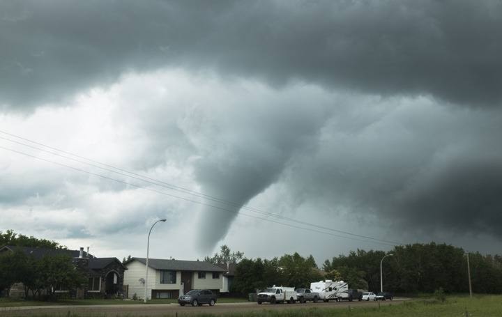 92311ponoka160706-PON-funnel-cloud787