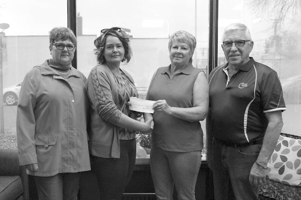 8832066_web1_171011-PON-fcss-cheque_1BW