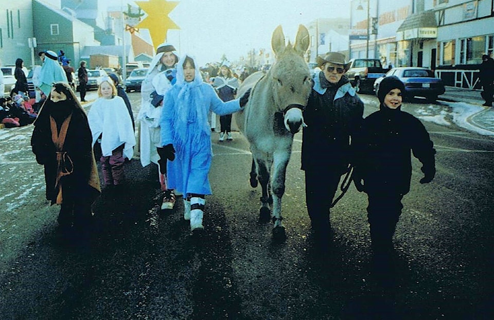 9792720_web1_171220-PON-xmas-1997-parade_1