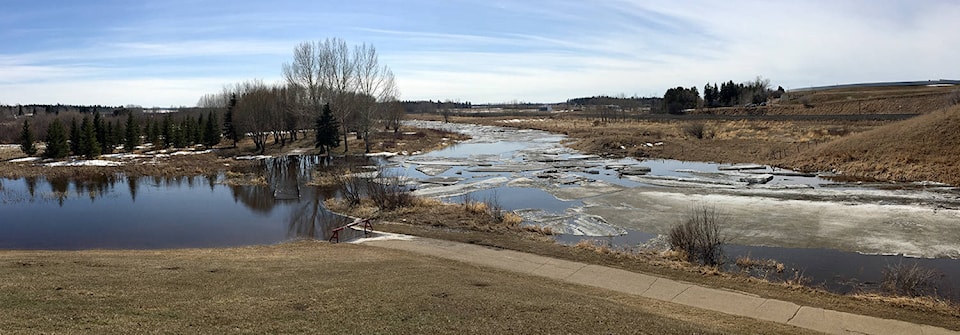 11545190_web1_180425-PON-river-valley-ponoka-trail_2