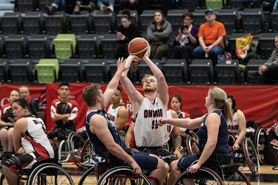 15596319_web1_wheelchairbball