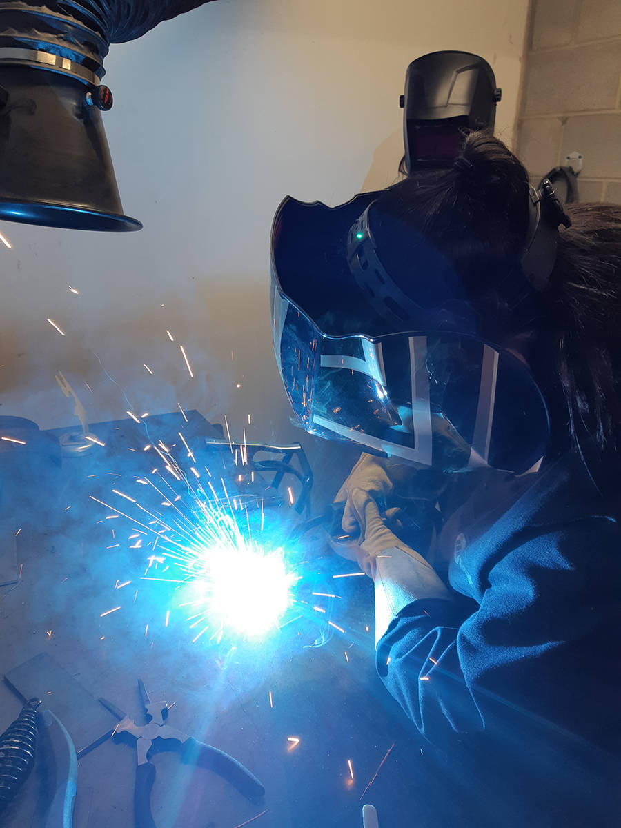 15863367_web1_190313-PON-MANS-school-welding_3