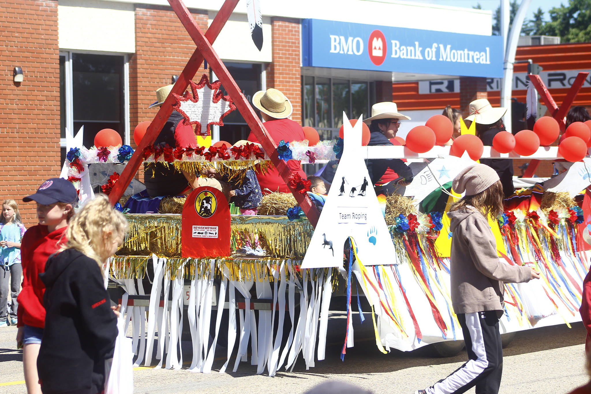 17506544_web1_2019PonokaStampedeParade_19